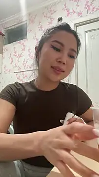 limkiss online show from November 11, 10:10 pm