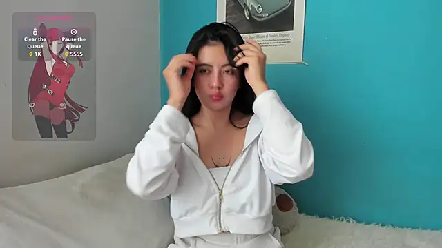 -EMILY SWAN- online show from November 14, 9:02 pm