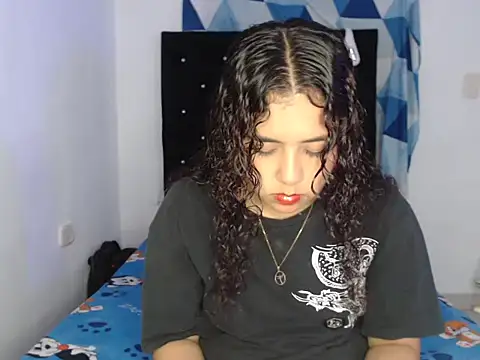 zoelittle3 online show from November 7, 3:06 am