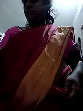 suganthi143 online show from November 14, 9:35 pm