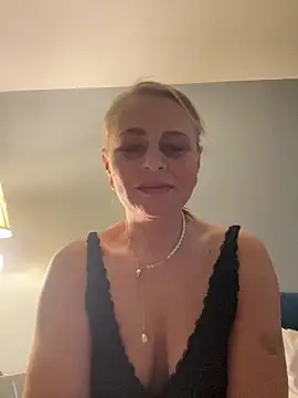 ToriLove777 online show from November 15, 8:05 pm