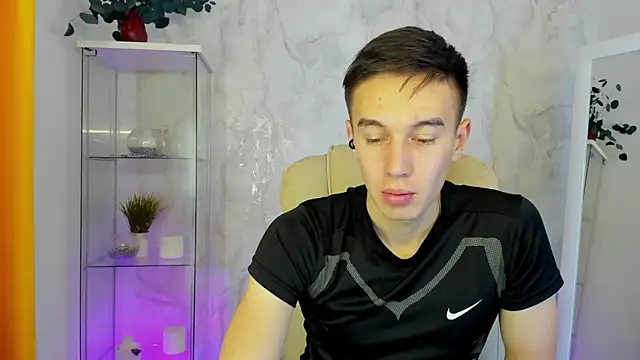 MarkKullen online show from November 9, 11:19 am