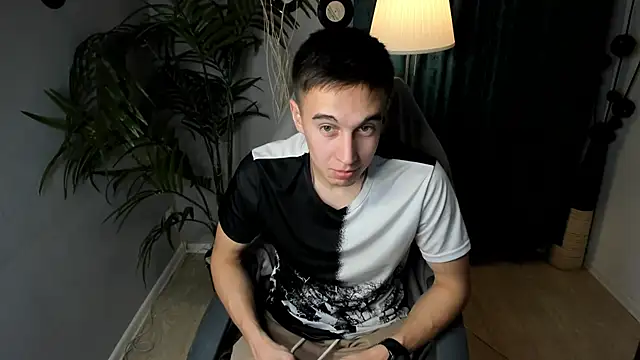 MarkKullen online show from November 30, 3:27 pm