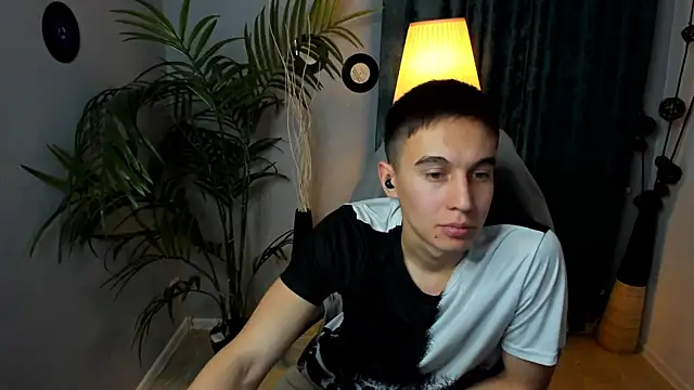 MarkKullen online show from December 2, 4:24 pm