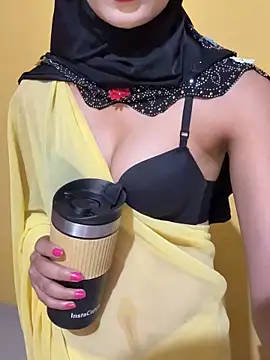 Sexy Adaye online show from November 18, 6:45 pm