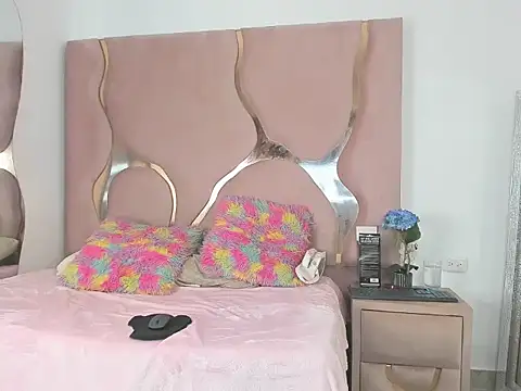 xayaht online show from November 28, 1:03 pm