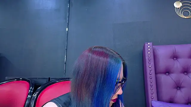 BellaBarness online show from November 19, 1:33 pm