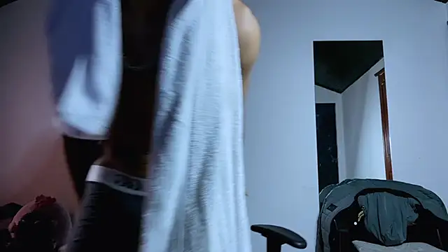 Snapshot of 3v1l chatting on November 9, 6:39 pm 3v1l online show from November 9, 6:39 pm