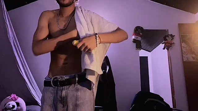 Snapshot of 3v1l chatting on November 20, 10:09 pm 3v1l online show from November 20, 10:09 pm