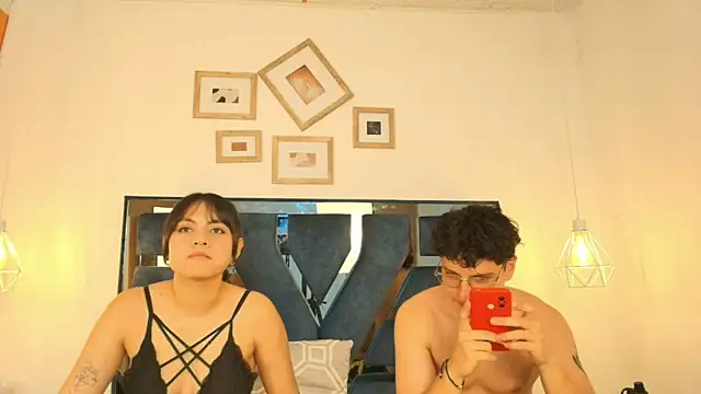 Zoe And Dylan  online show from November 19, 12:27 pm