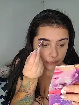 CurvyNoir online show from November 29, 4:10 pm