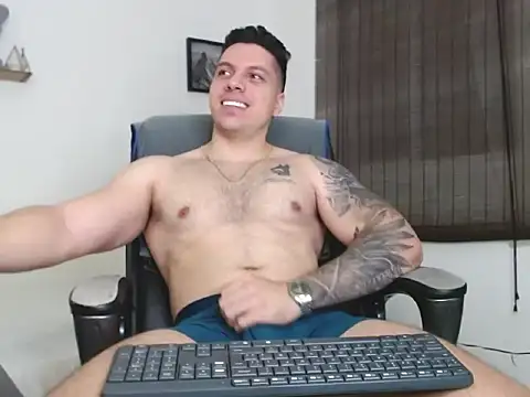 Snapshot of Noah_Swagger_ chatting on November 30, 8:51 am Noah Swagger online show from November 30, 8:51 am