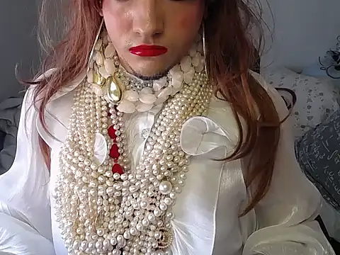 Snapshot of VanesaCrossic chatting on November 13, 8:46 am VanesaCrossic online show from November 13, 8:46 am