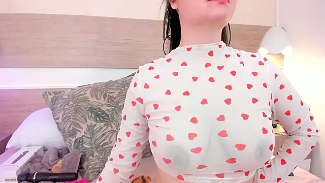 IvonnyGrace  online show from November 9, 7:12 pm