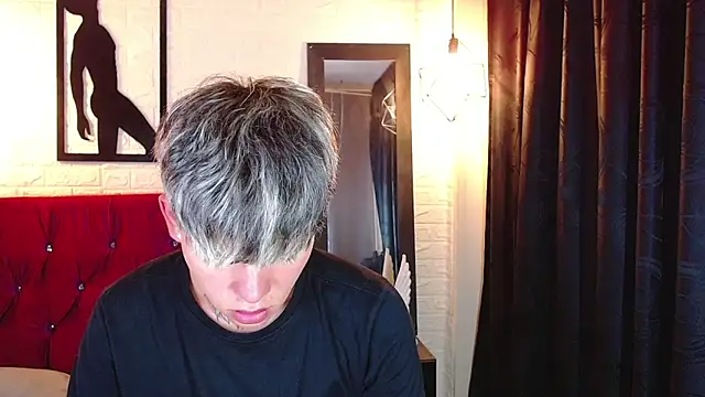 Snapshot of frankboyx chatting on November 14, 8:18 pm frankboyx online show from November 14, 8:18 pm