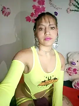 BellaChiquis  online show from November 22, 5:17 am