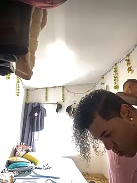 Dylams maja online show from November 2, 8:00 pm