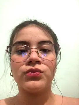 Snapshot of Sell0707 chatting on December 16, 10:37 pm Sell0707 online show from December 16, 10:37 pm