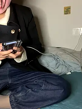 daaqnn online show from November 28, 12:52 pm