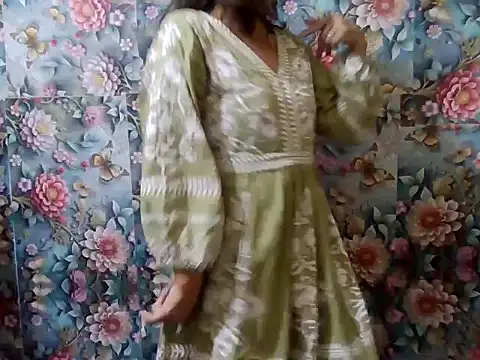 maira 33 online show from November 7, 3:23 pm