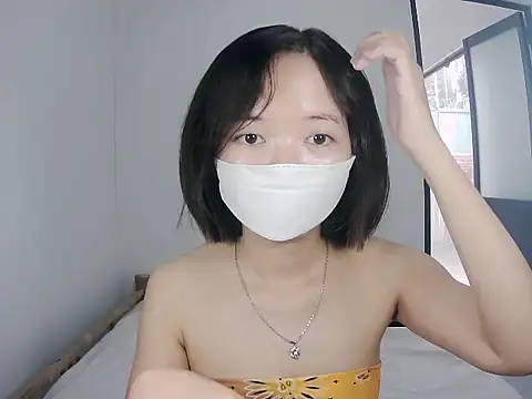 Snapshot of 10tb chatting on November 19, 8:36 am 10tb online show from November 19, 8:36 am