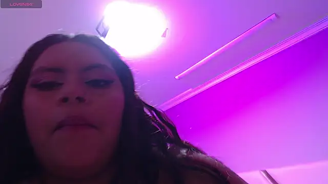 GiselJones online show from November 17, 7:41 pm