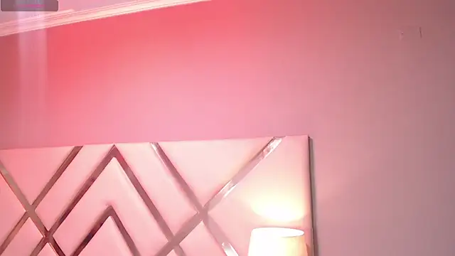 GiselJones online show from November 25, 7:47 pm