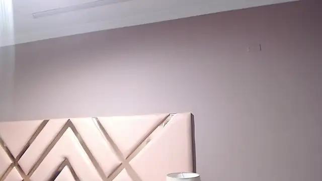 GiselJones online show from November 28, 7:38 pm