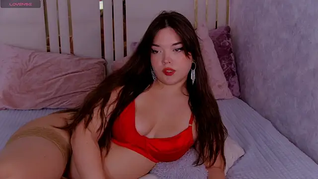 Snapshot of NaomiAster chatting on December 1, 8:19 am NaomiAster online show from December 1, 8:19 am