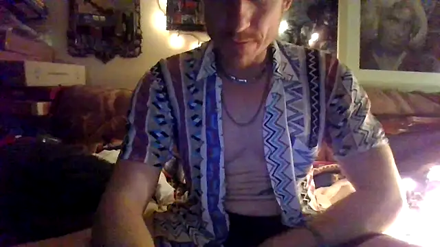 jigglethaypussi online show from November 10, 3:27 am