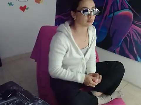 NathyMilf  online show from November 7, 9:42 am