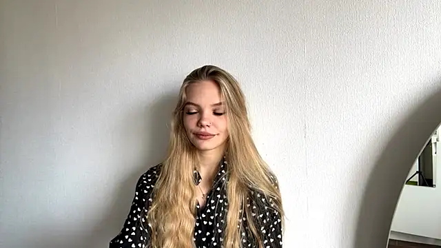 SweetAmelia69 online show from November 4, 6:12 am