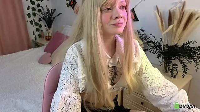 Freya Heya online show from November 5, 8:31 pm