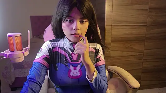 EmillieX online show from November 23, 11:26 pm