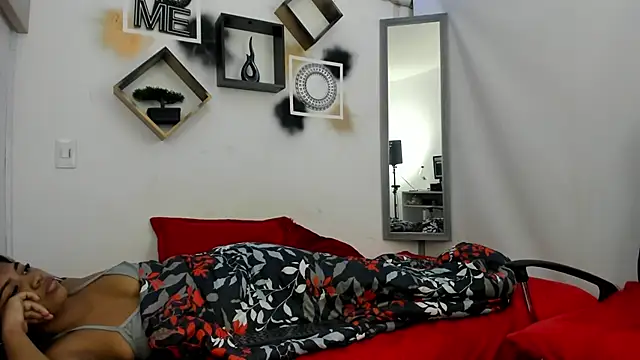 YuleimysAndAlex online show from November 11, 4:12 am