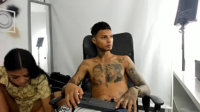 YuleimysAndAlex online show from November 23, 3:06 am