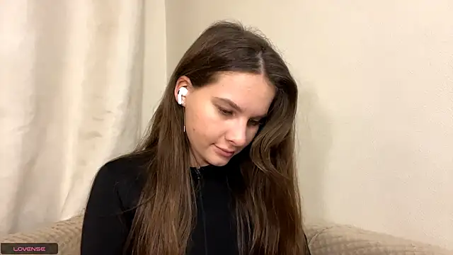 Luna Blossom online show from November 11, 1:38 am