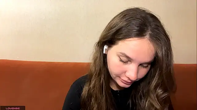 Luna Blossom online show from November 20, 2:12 am