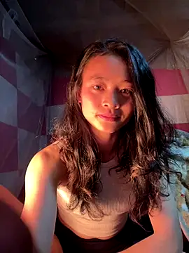 Snapshot of Li_ve chatting on December 18, 2:50 am Li ve online show from December 18, 2:50 am