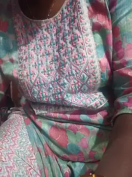 Snapshot of hyd_couple7878 chatting on November 13, 4:39 pm hyd couple7878 online show from November 13, 4:39 pm