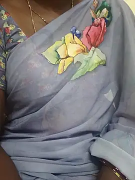 Snapshot of hyd_couple7878 chatting on December 3, 5:11 pm hyd couple7878 online show from December 3, 5:11 pm