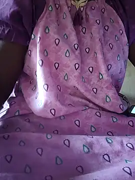 Snapshot of hyd_couple7878 chatting on December 5, 10:02 am hyd couple7878 online show from December 5, 10:02 am