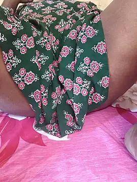 Snapshot of hyd_couple7878 chatting on December 19, 9:16 am hyd couple7878 online show from December 19, 9:16 am