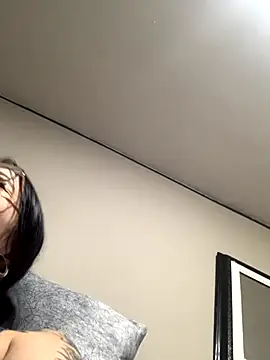 Naomii2 online show from November 10, 1:26 am