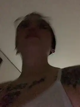 Naomii2 online show from November 16, 1:22 am