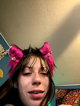 kittenkisses3 online show from November 15, 2:31 am