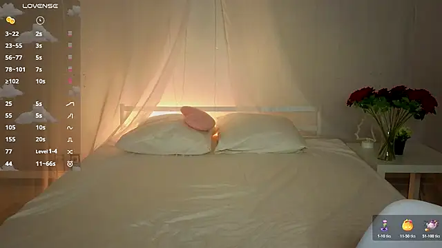 WICKEDEMBER online show from November 14, 1:37 am