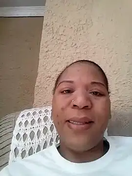 Snapshot of juicylips58 chatting on November 6, 7:42 am juicylips58 online show from November 6, 7:42 am