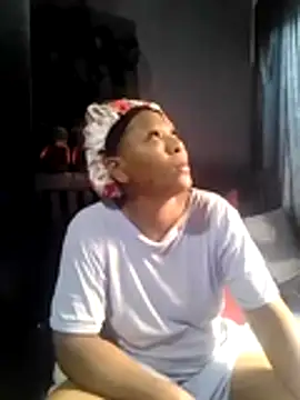 Snapshot of juicylips58 chatting on December 1, 4:39 am juicylips58 online show from December 1, 4:39 am