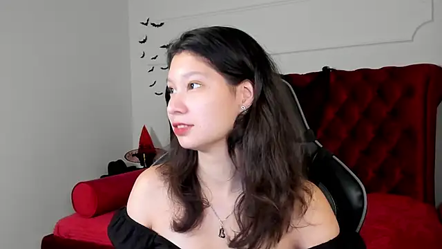 SaraDenars online show from November 4, 5:28 am